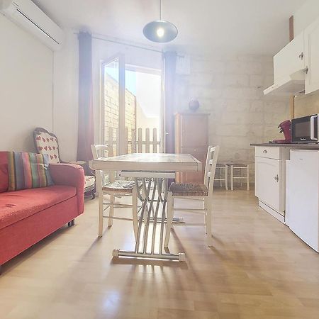 Apartament Studio Climatise Corps Saints Awinion Zewnętrze zdjęcie