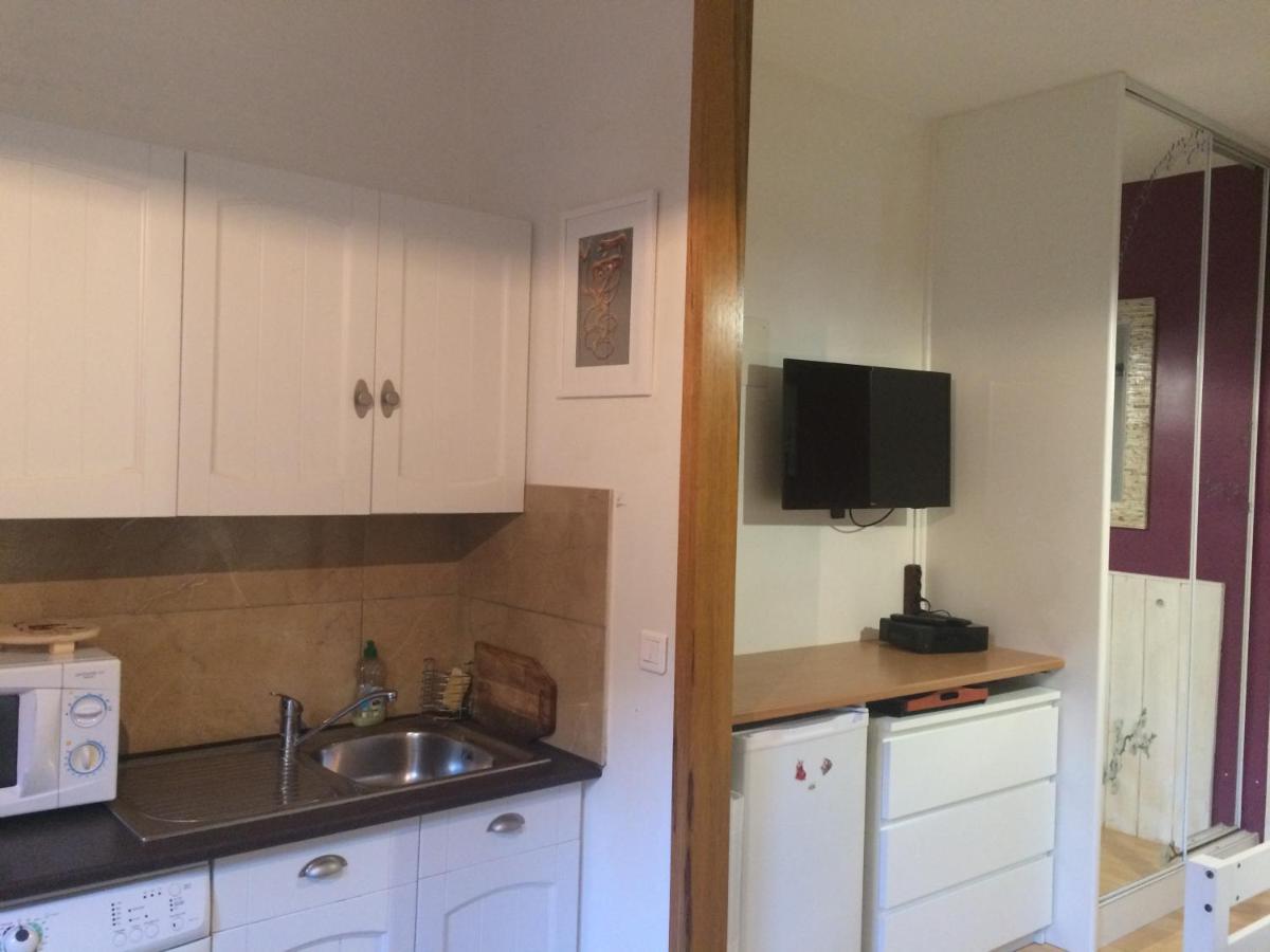 Apartament Studio Climatise Corps Saints Awinion Zewnętrze zdjęcie